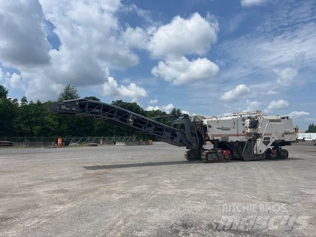 Wirtgen W2200 아스팔트 콜드 밀링 기계