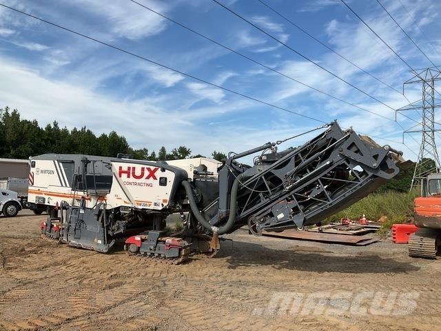 Wirtgen W220i 아스팔트 콜드 밀링 기계