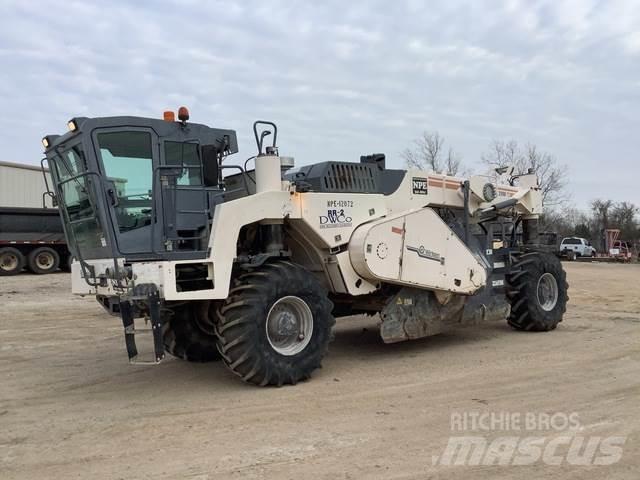 Wirtgen WR2000 토양 다짐기