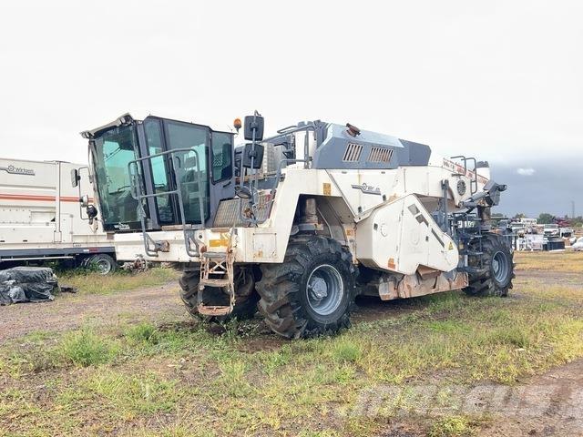 Wirtgen WR240 토양 다짐기