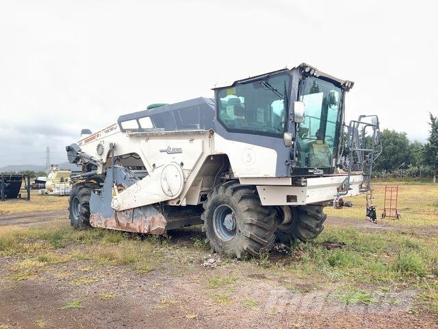 Wirtgen WR240 토양 다짐기