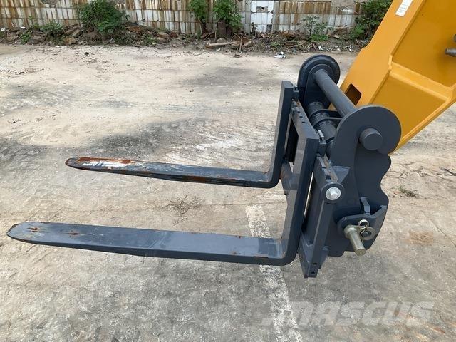 XCMG XT2506E 텔러 핸들러
