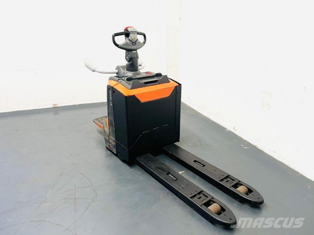 BT LPE 200 경량 리프터