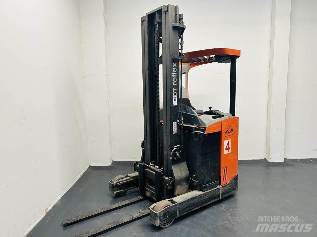 BT RRE140 리치 트럭