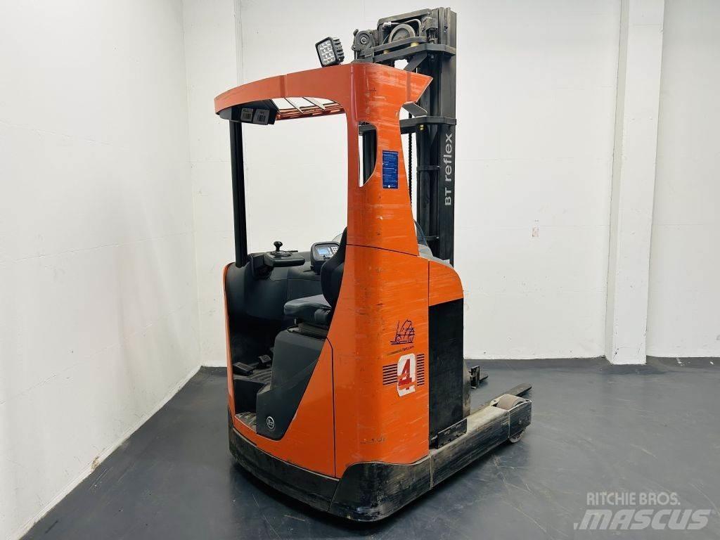 BT RRE140 리치 트럭