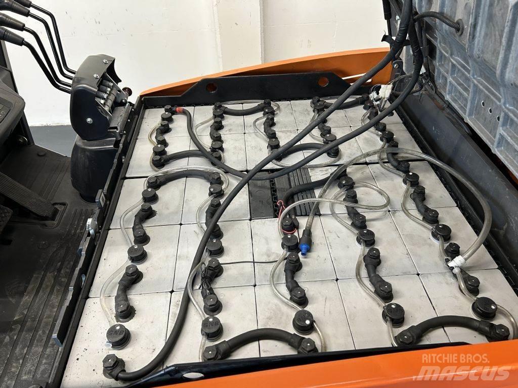 Doosan B25S-7 전동 지게차