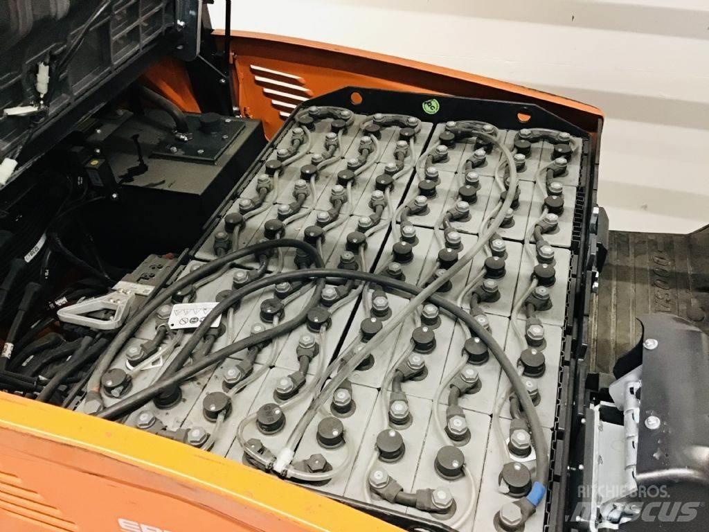 Doosan B25X-7 전동 지게차