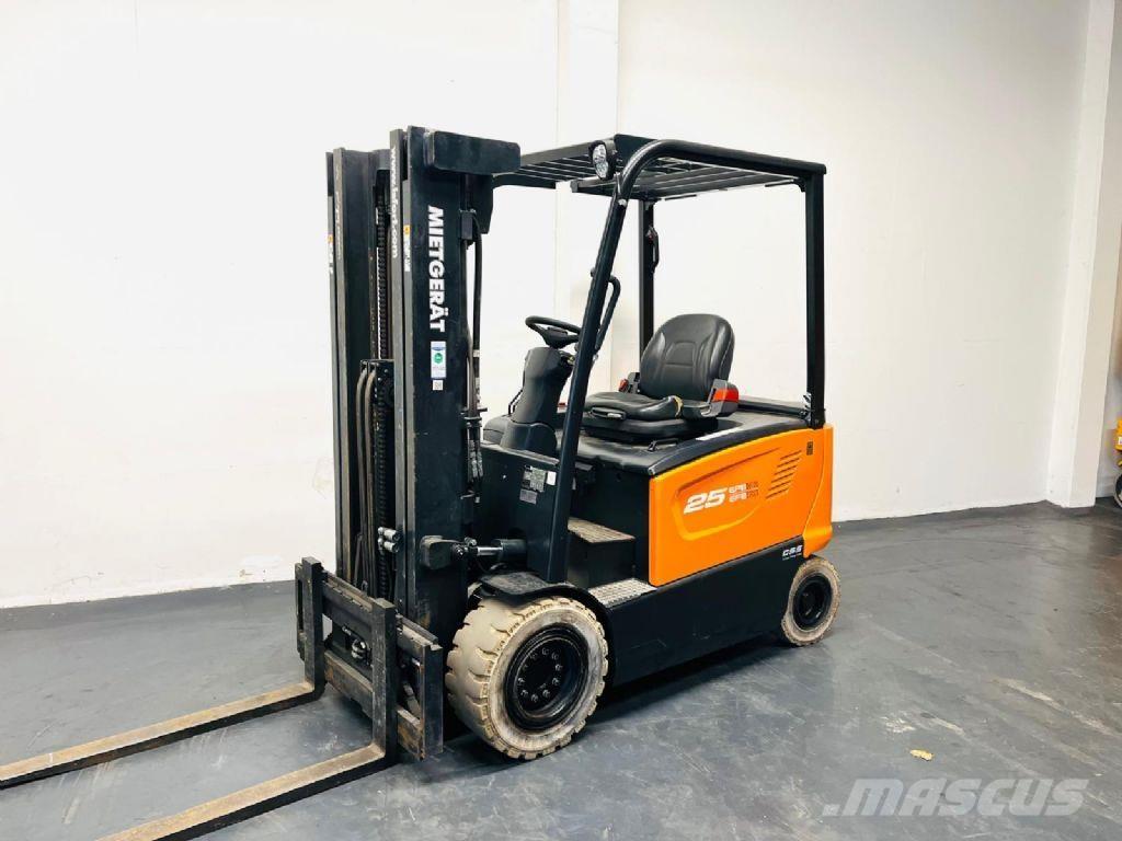 Doosan B25X-7 Plus 전동 지게차