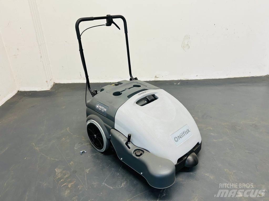 Nilfisk SW750 도로 청소차