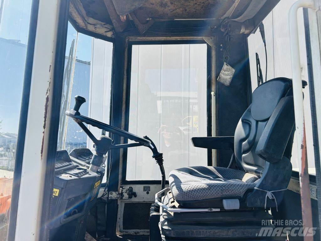 Schaeff KL835  휠로우더