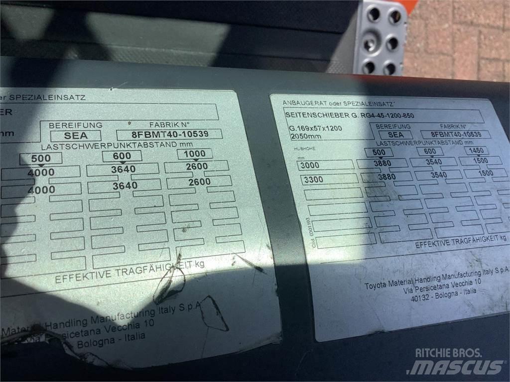 Toyota 8FBMT40 전동 지게차