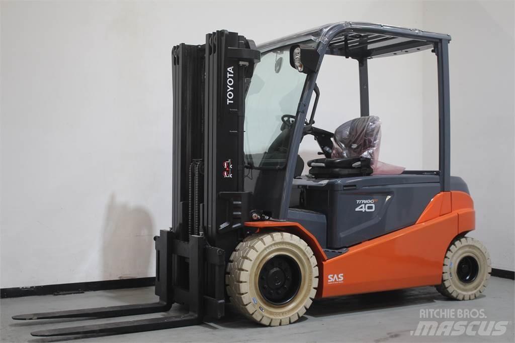 Toyota 8FBMT40 전동 지게차