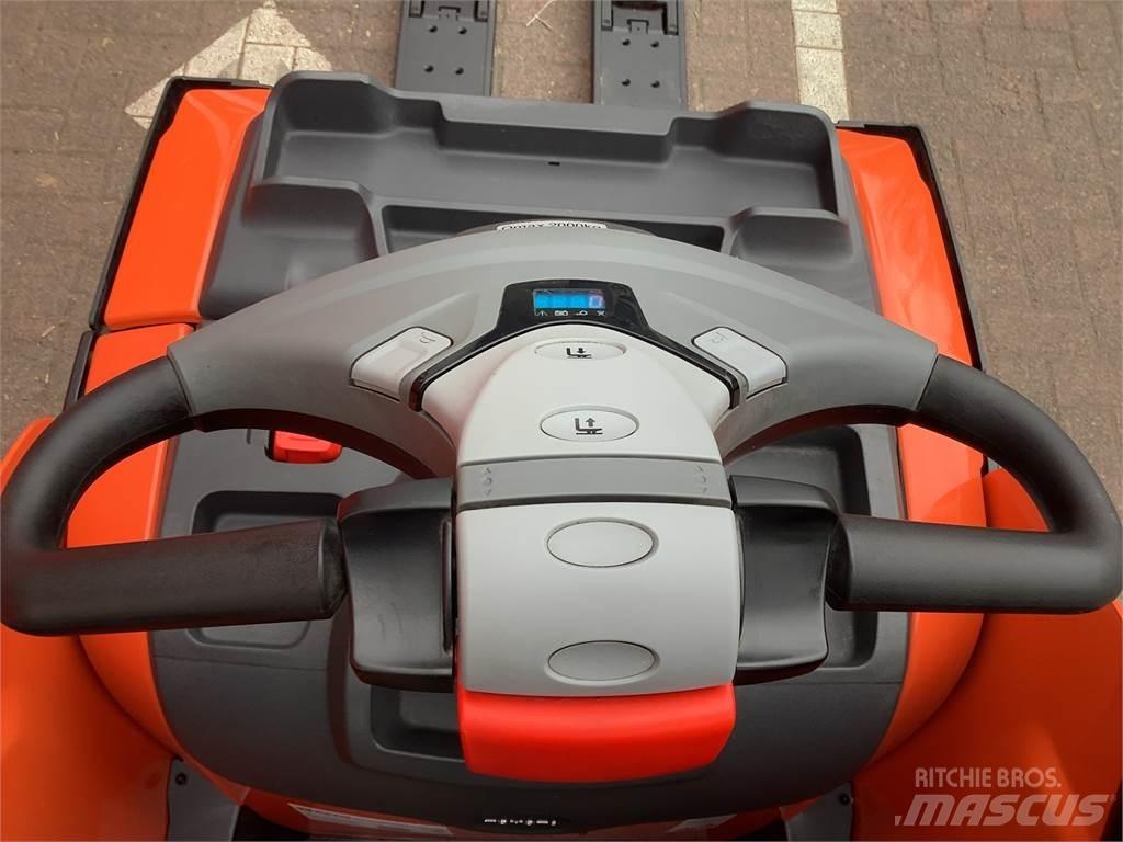 Toyota LPE200 경량 리프터