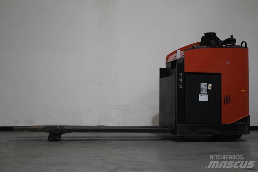 Toyota LRE300 보행식 리치 지게차