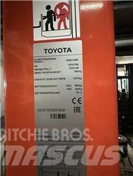 Toyota OME100M 하이 리프트 오더 피커