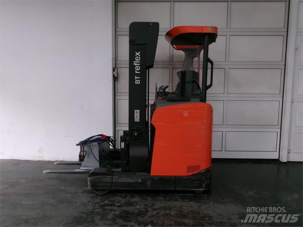 Toyota RRE140H 리치 트럭