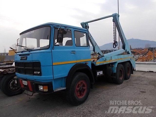 Fiat 697 NP 훅 리프트 트럭