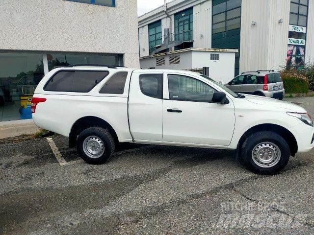 Fiat FULLBACK 플랫베드/드롭사이드 트럭