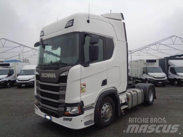 Scania R450 트랙터 유닛