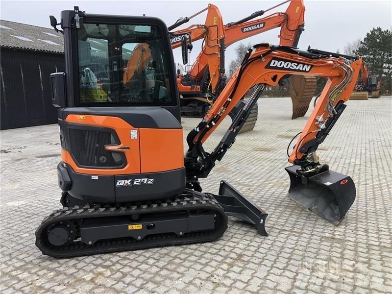 Doosan DX27Z-7 소형 굴삭기 7톤 미만