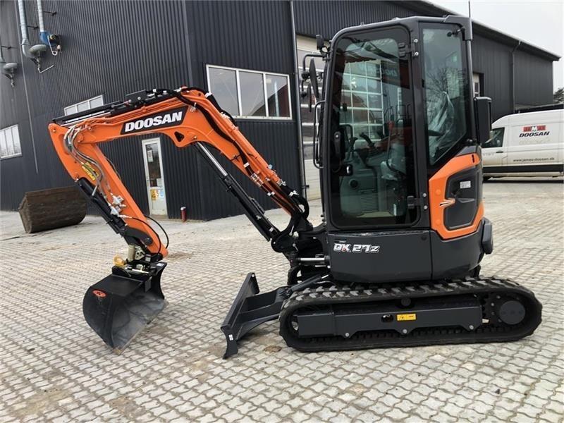 Doosan DX27Z-7 소형 굴삭기 7톤 미만
