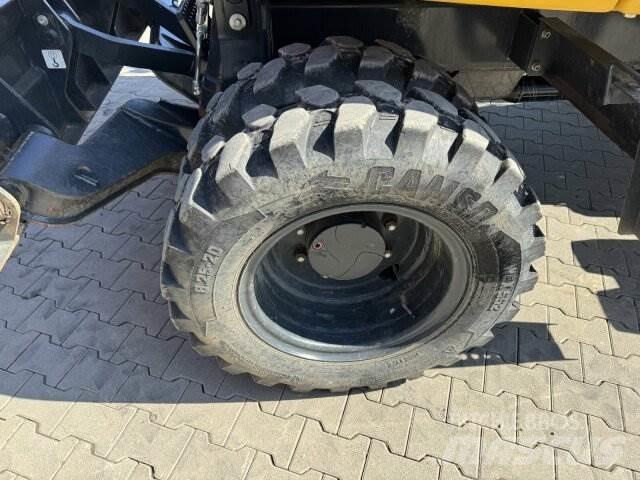 Komatsu PW98 MR10  휠 굴삭기