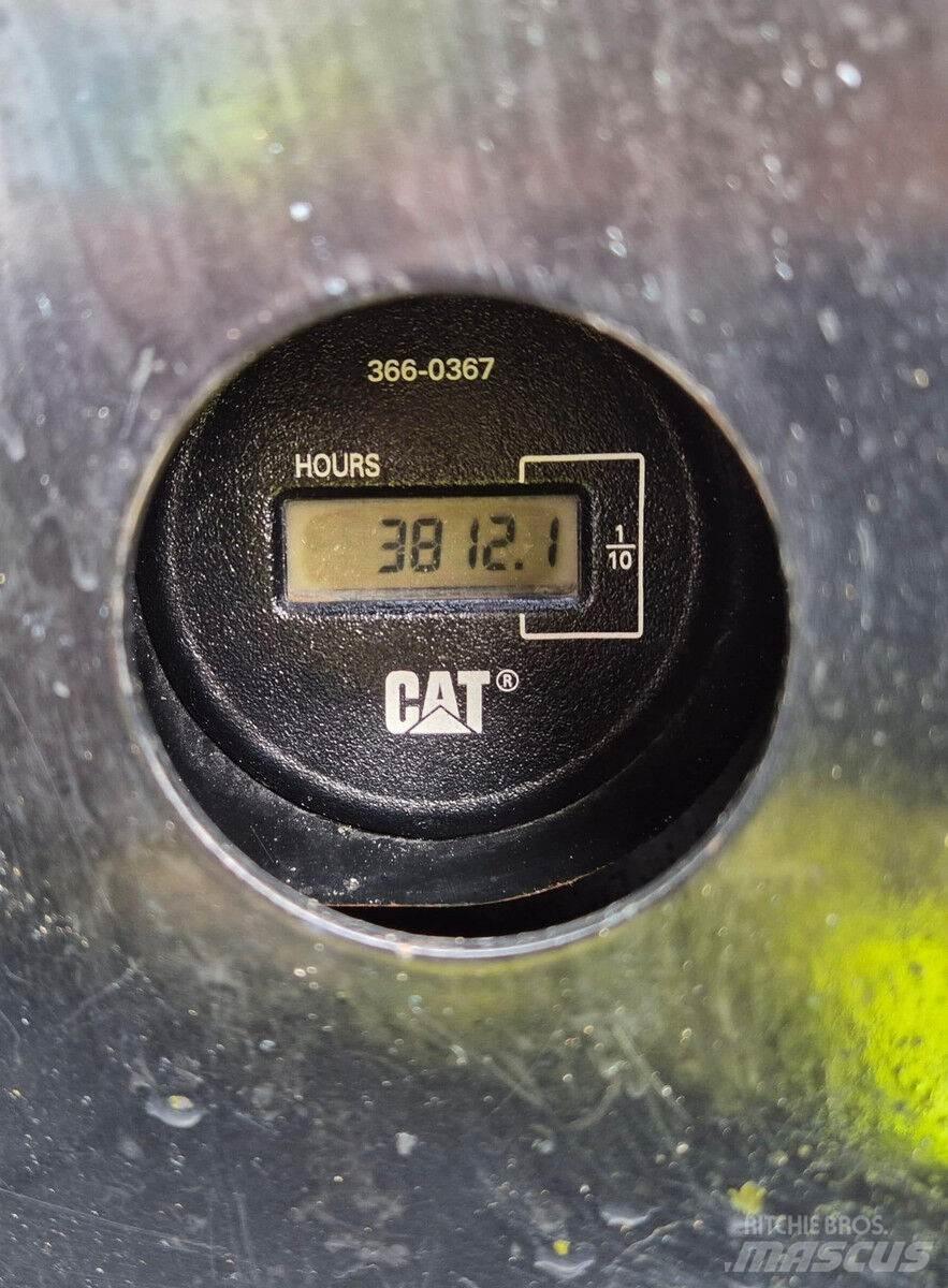 CAT 305E2 중형굴삭기 7톤-28톤