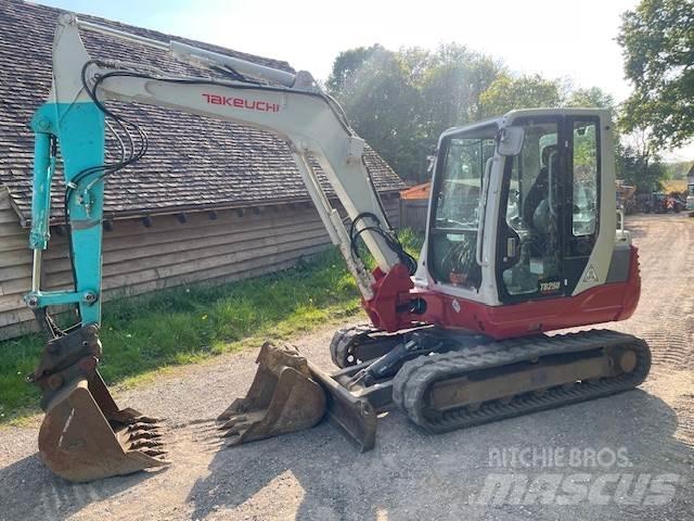 Takeuchi TB250 중형굴삭기 7톤-28톤