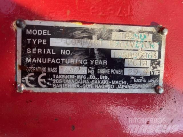 Takeuchi TB250 중형굴삭기 7톤-28톤