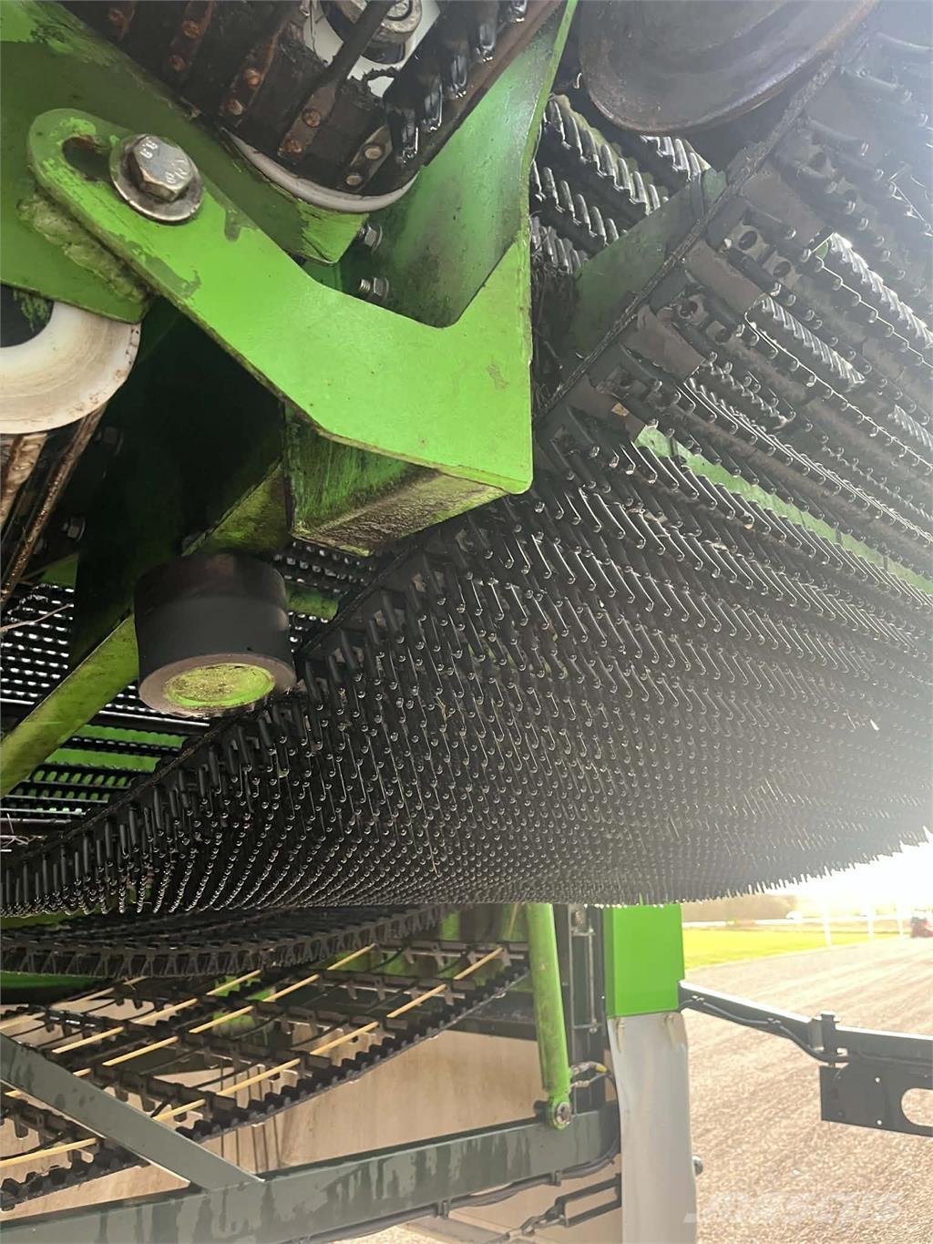 AVR 9200 CR 감자수확기 및 포테이토디거