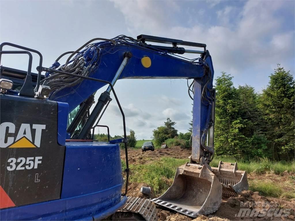 CAT 325F 대형 굴삭기 29톤 이상