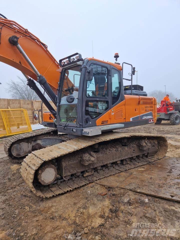 Doosan 255-5 대형 굴삭기 29톤 이상