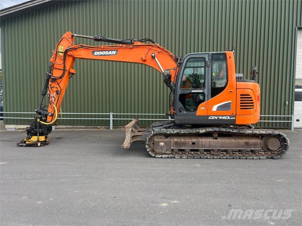 Doosan DX140LCR-5 대형 굴삭기 29톤 이상