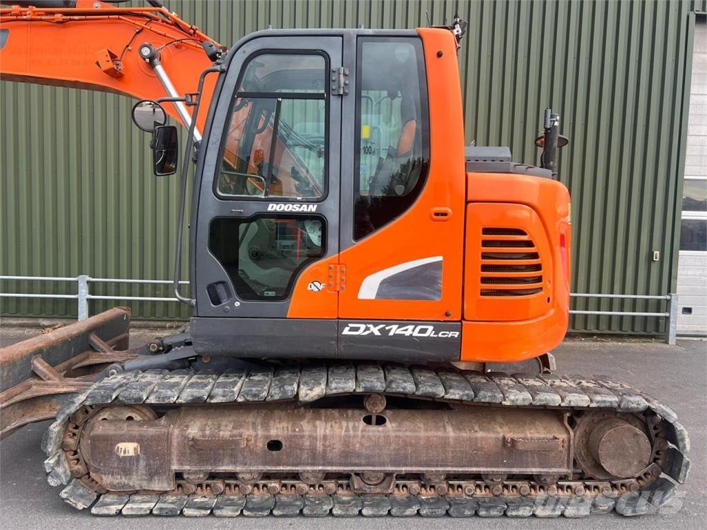Doosan DX140LCR-5 대형 굴삭기 29톤 이상