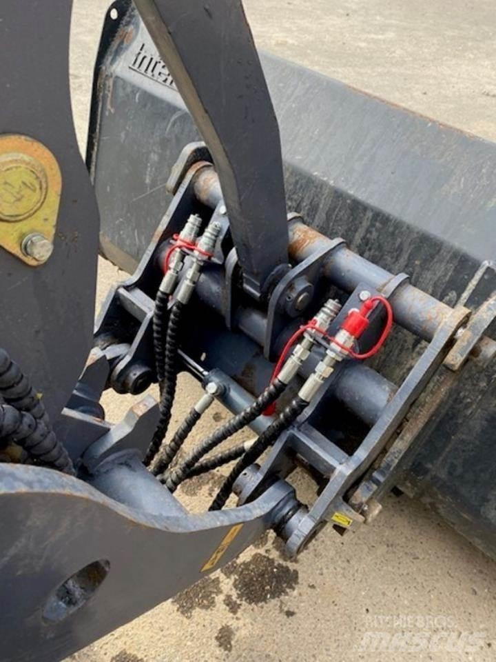 Eurotrac W12 미니 로더
