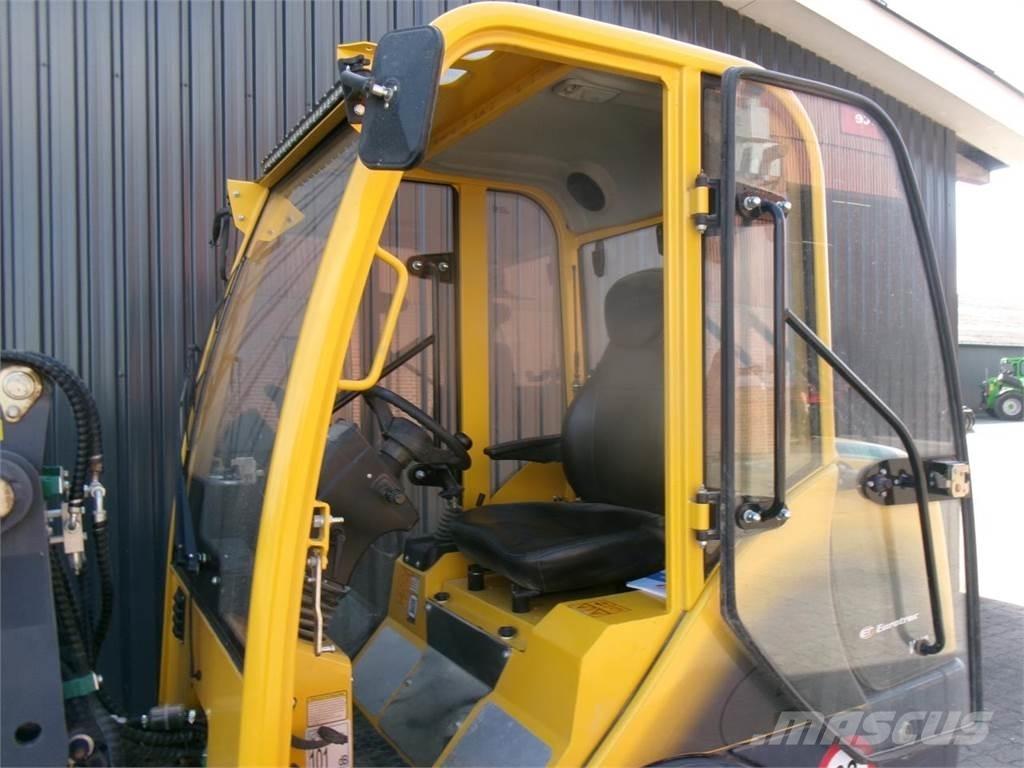 Eurotrac W12 미니 로더