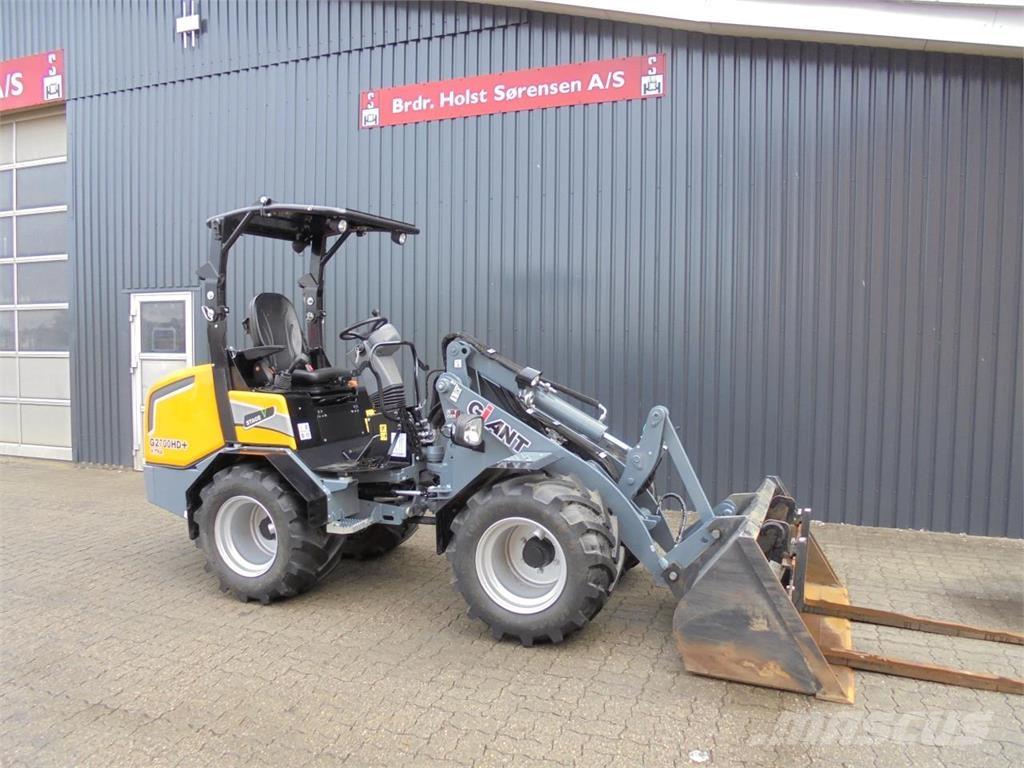 GiANT G2700XHDP 미니 로더
