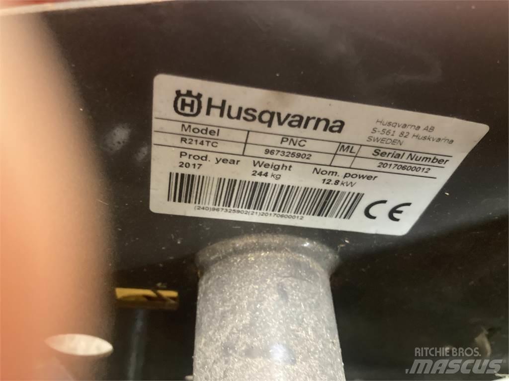 Husqvarna R214TC 제초기