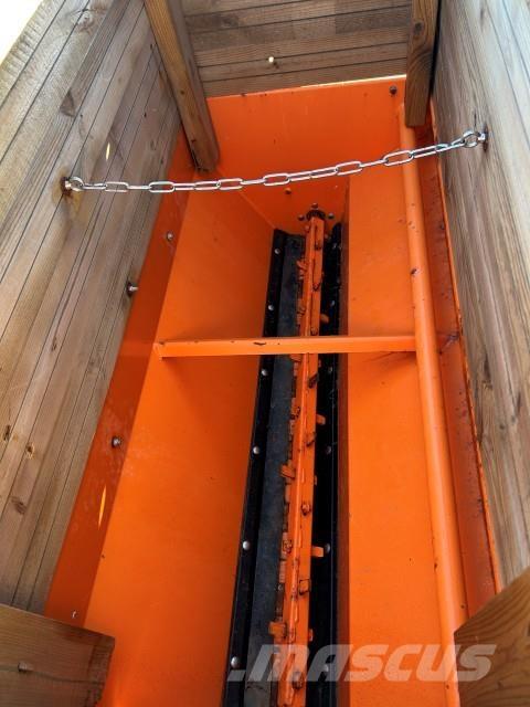 Hydromann 300 모래(염화칼슘) 살포기