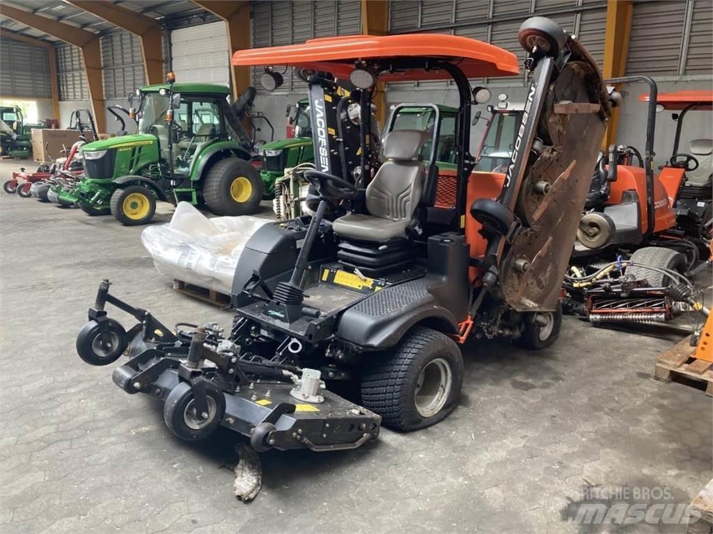 Jacobsen HR700 제초기