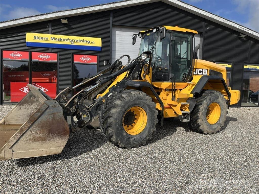 JCB 427 HT  휠로우더