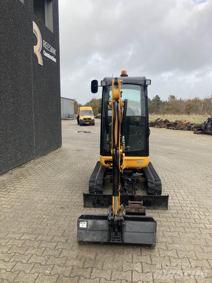 JCB 8020 CTS 소형 굴삭기 7톤 미만