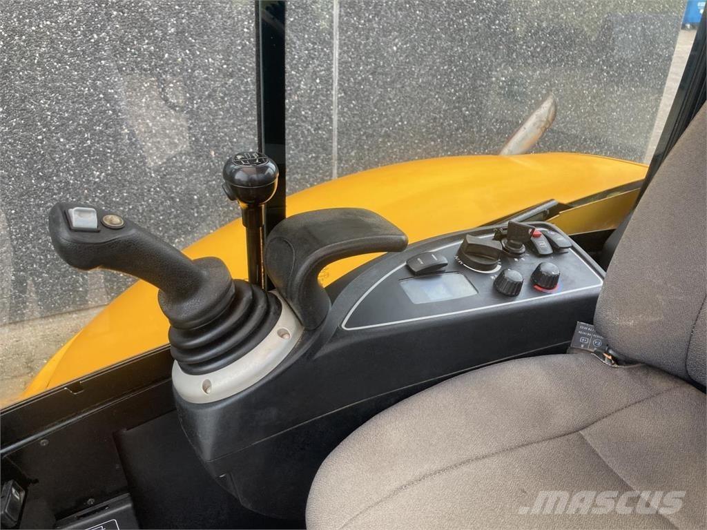 JCB 8040 ZTS 소형 굴삭기 7톤 미만
