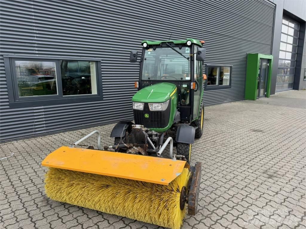 John Deere 2036R 소형 트랙터