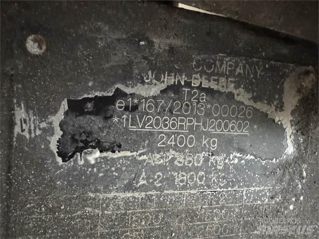 John Deere 2036R 소형 트랙터