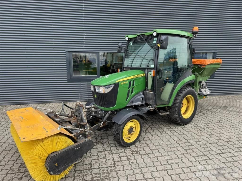 John Deere 2036R 소형 트랙터