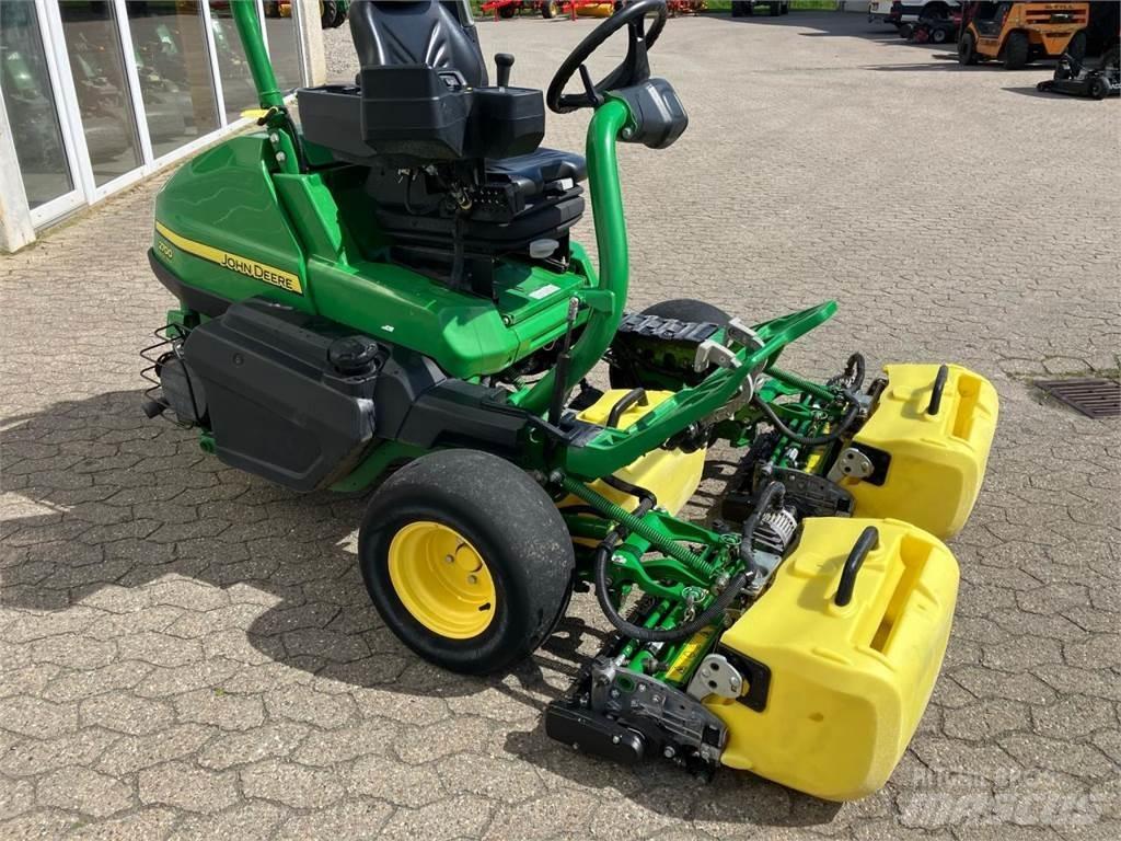 John Deere 2700 페어웨이 잔디깎기