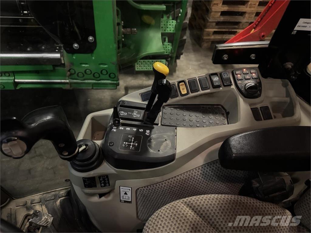 John Deere 3046R 소형 트랙터