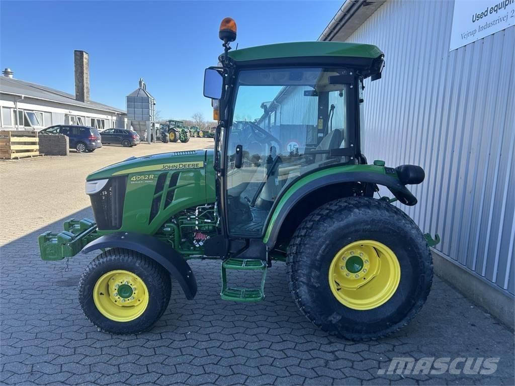 John Deere 4052R 소형 트랙터