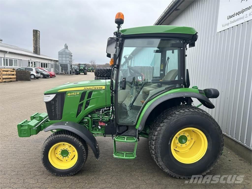 John Deere 4052R 소형 트랙터